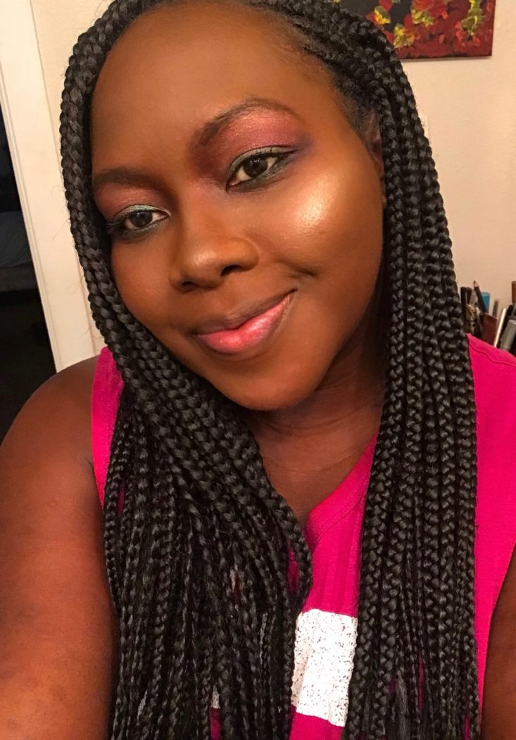 BoxyCharm September 2019 - Wearing The Golden Highlighter Color On Cheeks