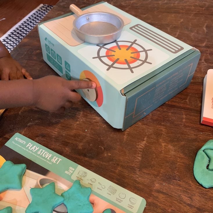 Tadpole Crate “Kitchen Play” Review - Play Stove Set 1