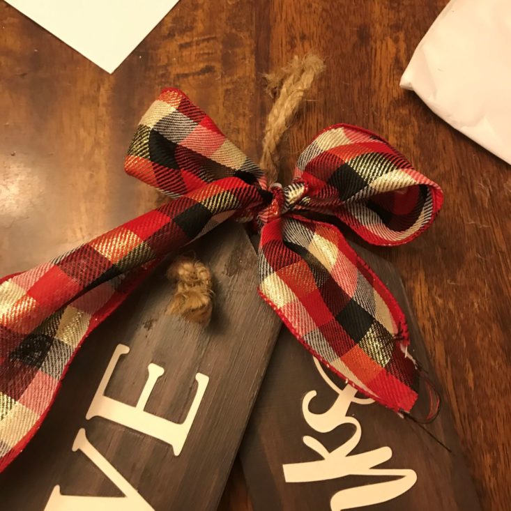 Confetti Grace Nov/Dec 2019 red bow